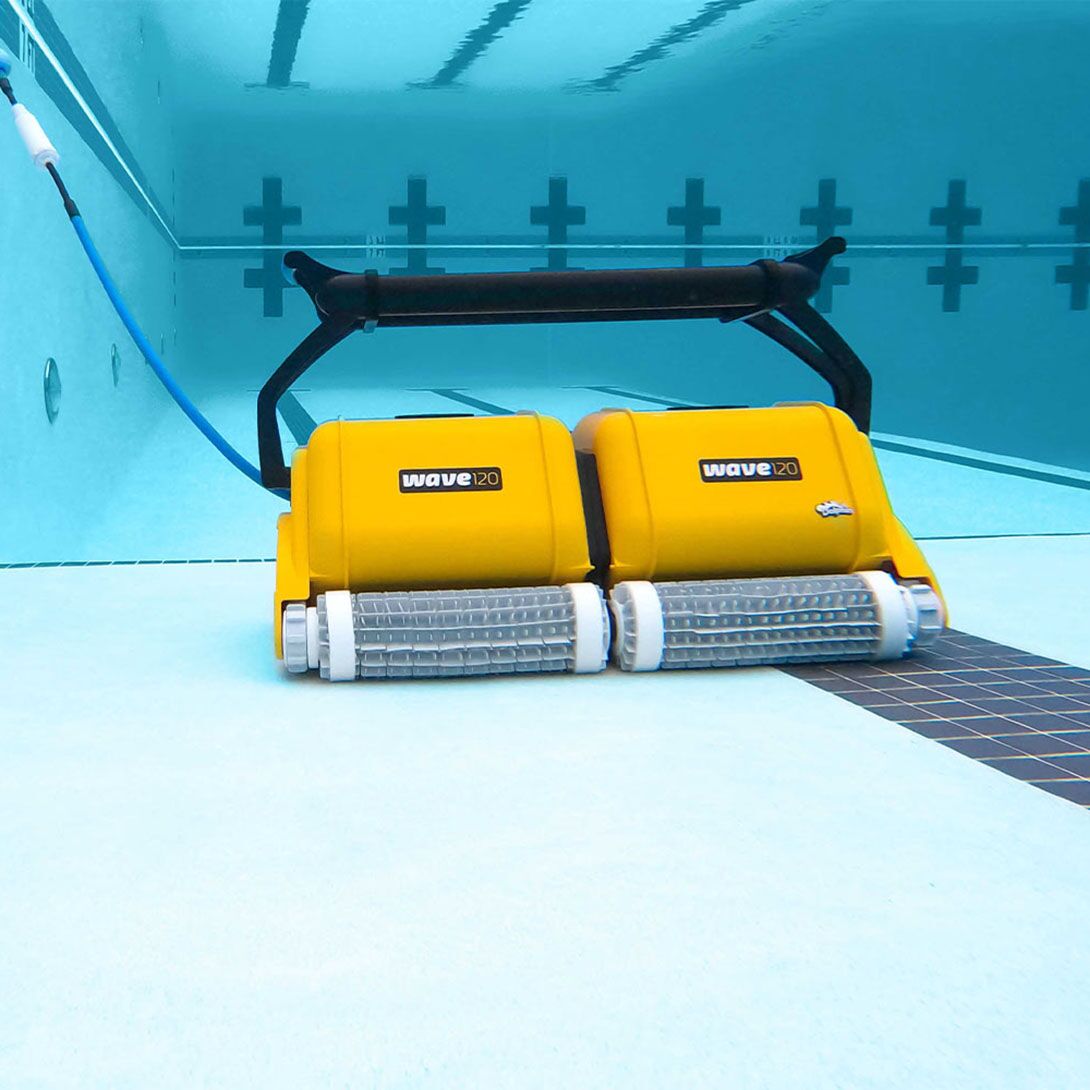 Dolphin Wave 120 | Commercial Pool Cleaner